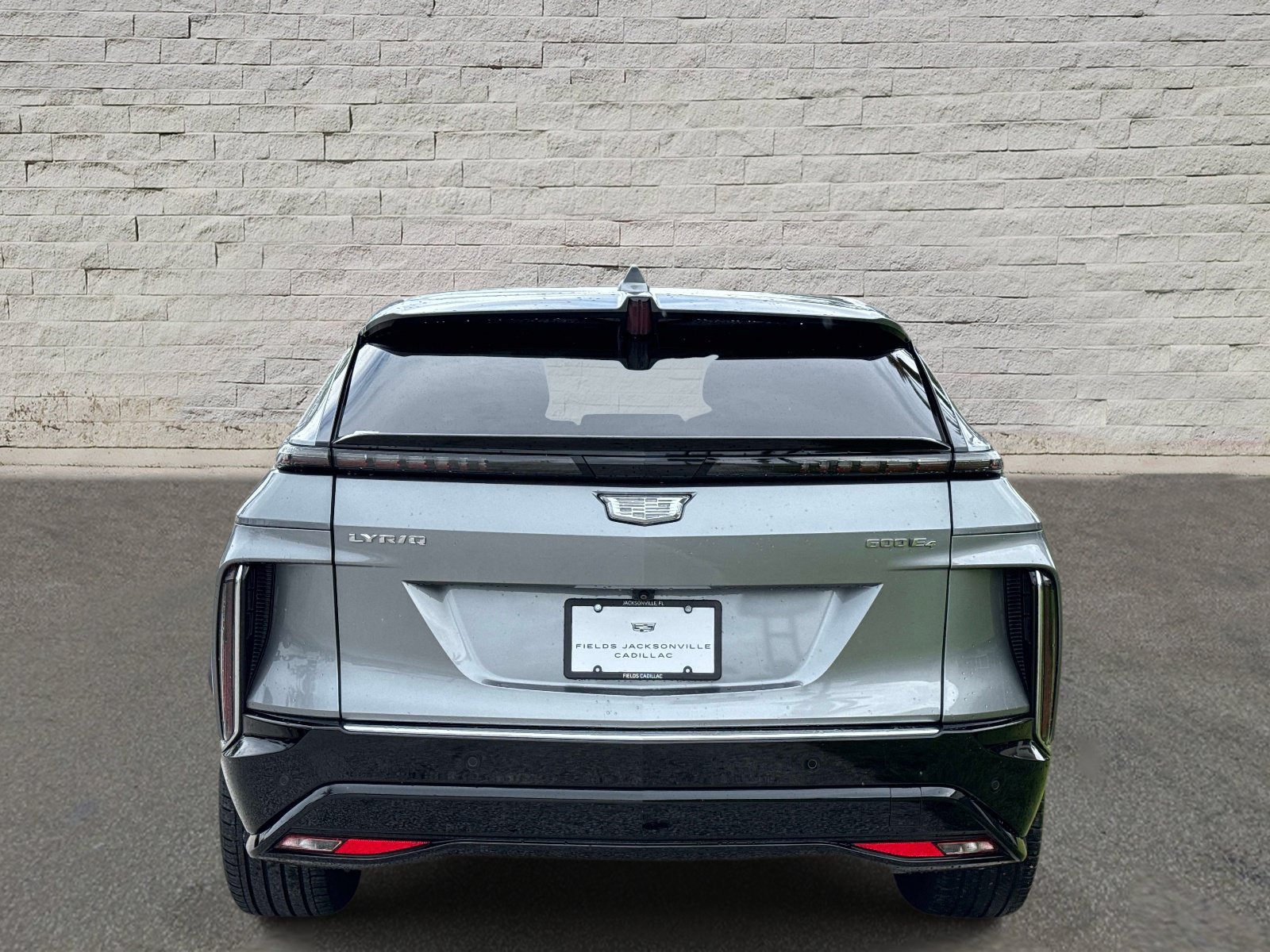 Certified 2024 Cadillac Lyriq Luxury AWD/4WD image 4