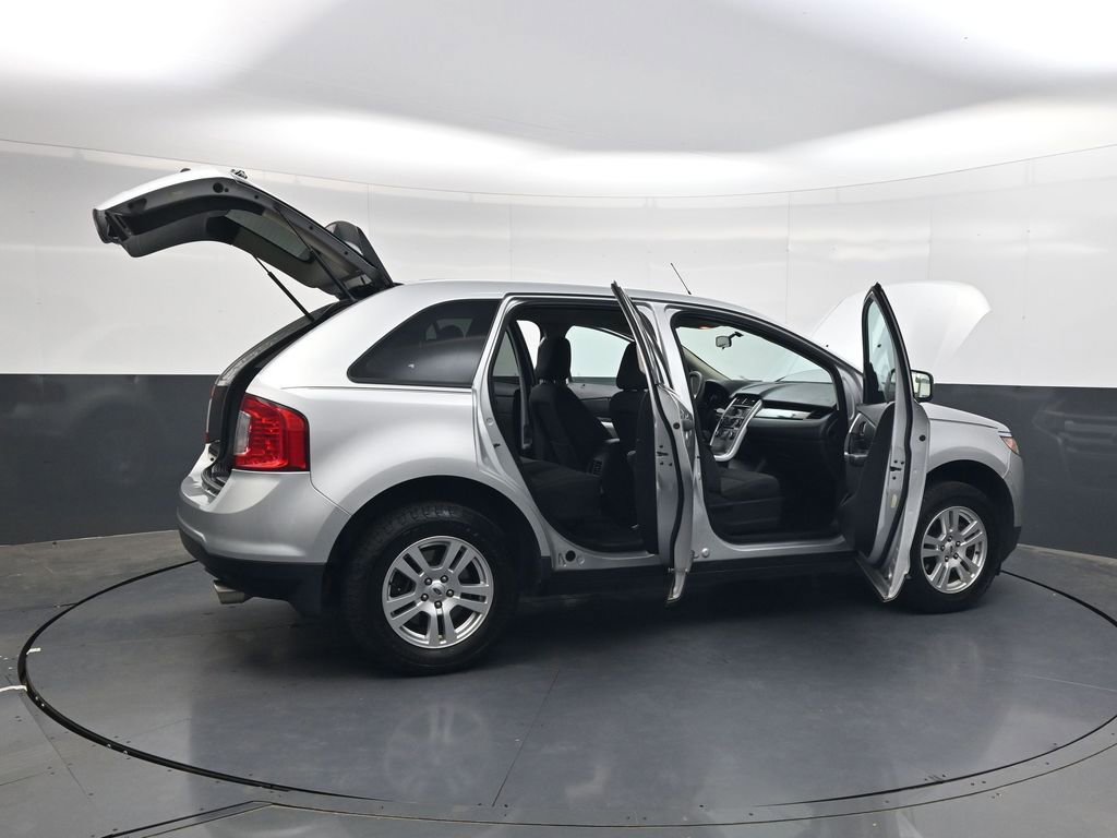 Used 2011 Ford Edge SE FWD image 30