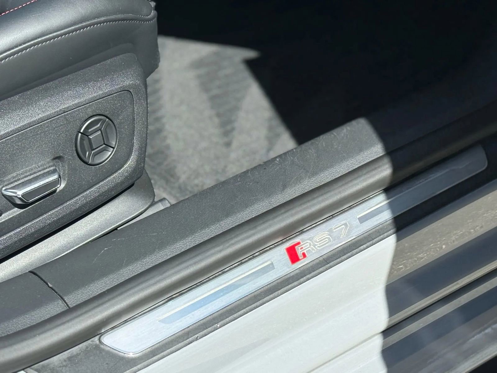 Used 2021 Audi RS 7 Sportback w/ Black Optic Package image 27