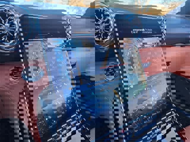 Used 2023 Mercedes-Benz SL 55 AMG 4MATIC image 29