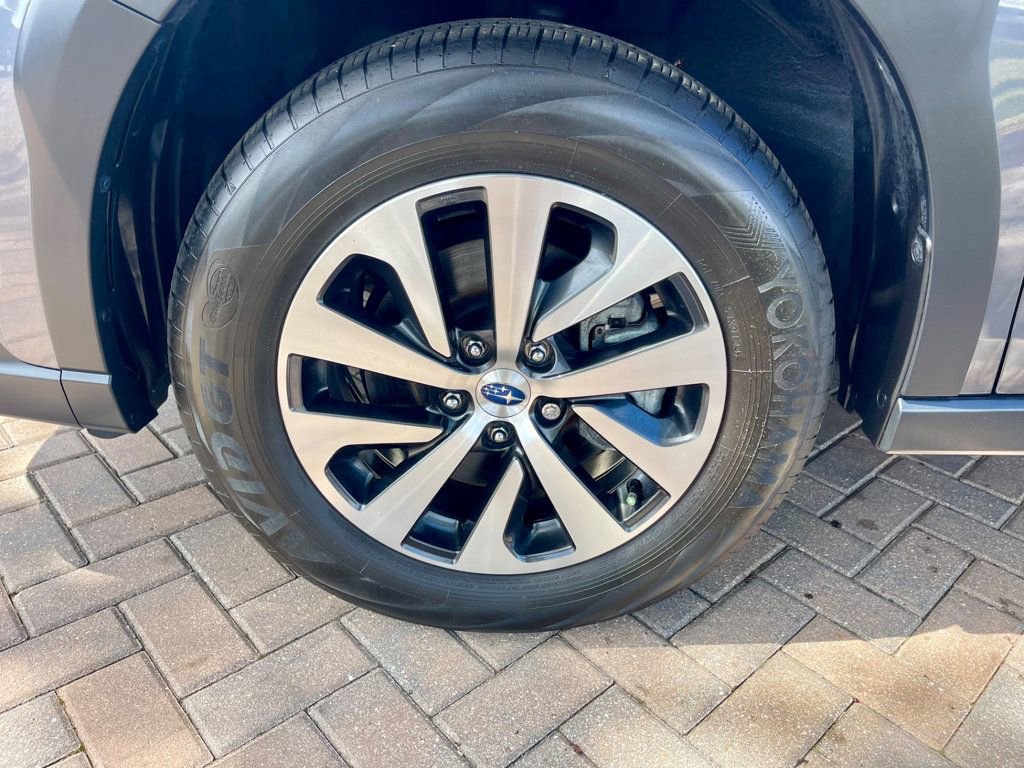 Used 2025 Subaru Outback Premium image 9