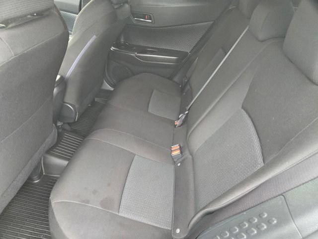 Used 2019 Toyota C-HR XLE FWD image 15