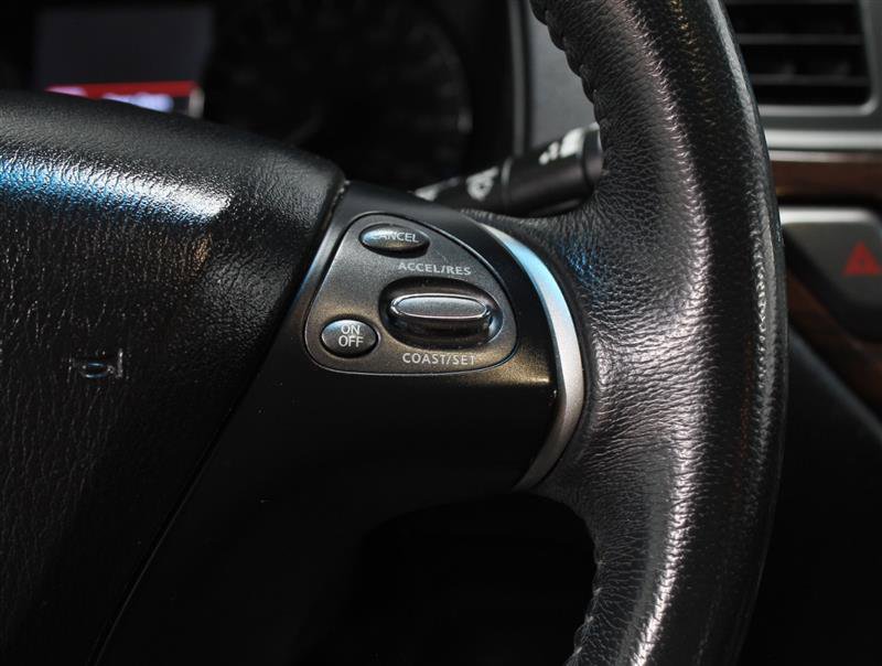 Used 2015 Nissan Pathfinder SL AWD/4WD image 13