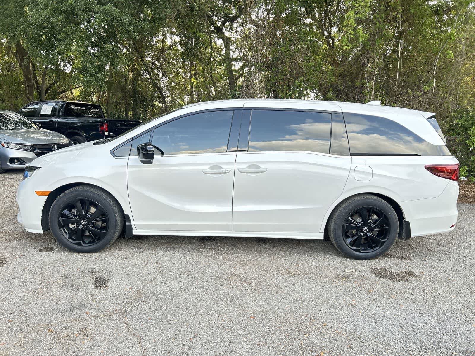Certified 2024 Honda Odyssey Sport image 4