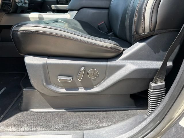 Used 2020 Ford F450 Platinum w/ FX4 Off-Road Package AWD/4WD image 46