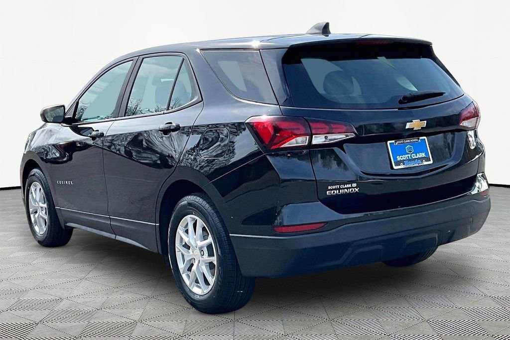 Used 2022 Chevrolet Equinox LS image 4