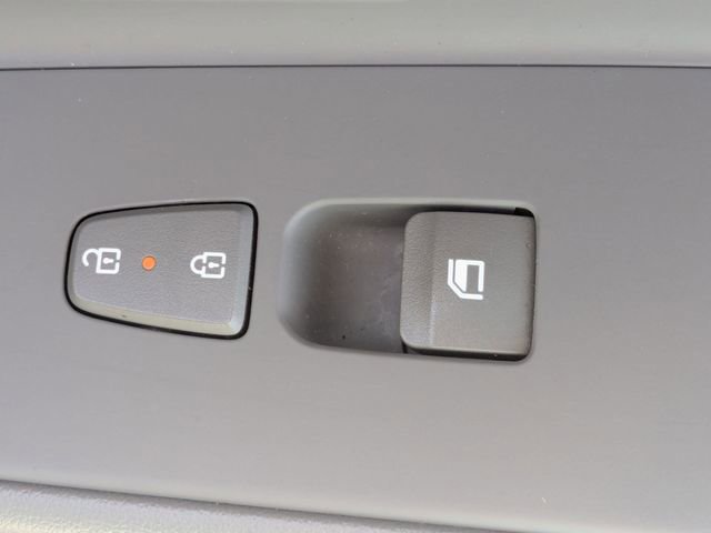 Used 2025 Hyundai Elantra SEL image 34