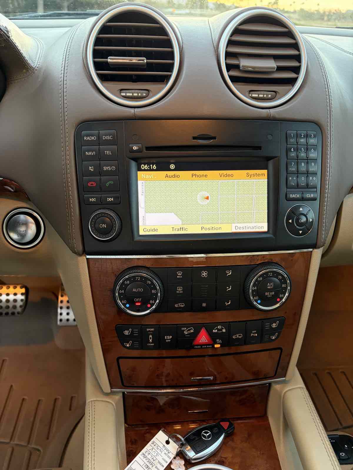 Used 2011 Mercedes-Benz ML 63 AMG 4MATIC image 35