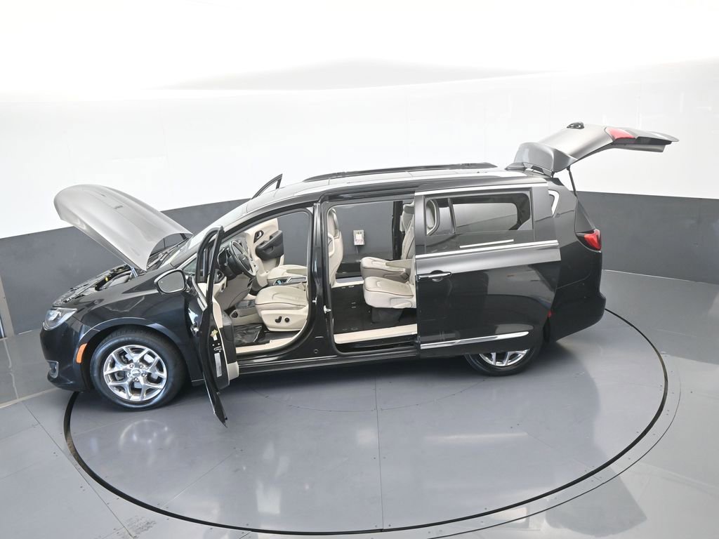 Used 2019 Chrysler Pacifica Limited image 69