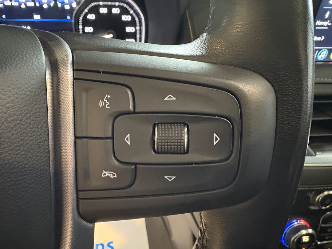 Used 2021 GMC Yukon XL SLT w/ SLT Luxury Plus Package image 12