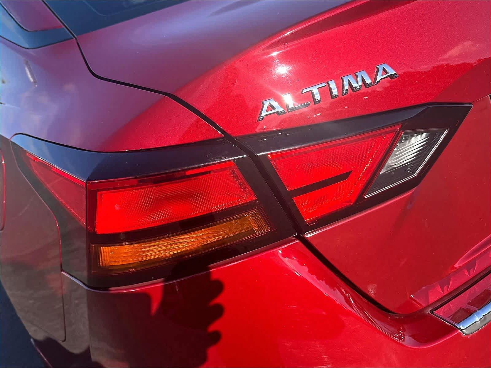 Used 2020 Nissan Altima 2.5 Platinum FWD image 24
