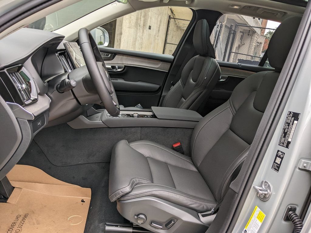 New 2026 Volvo XC90 B6 Ultra w/ Protection Package AWD/4WD image 11