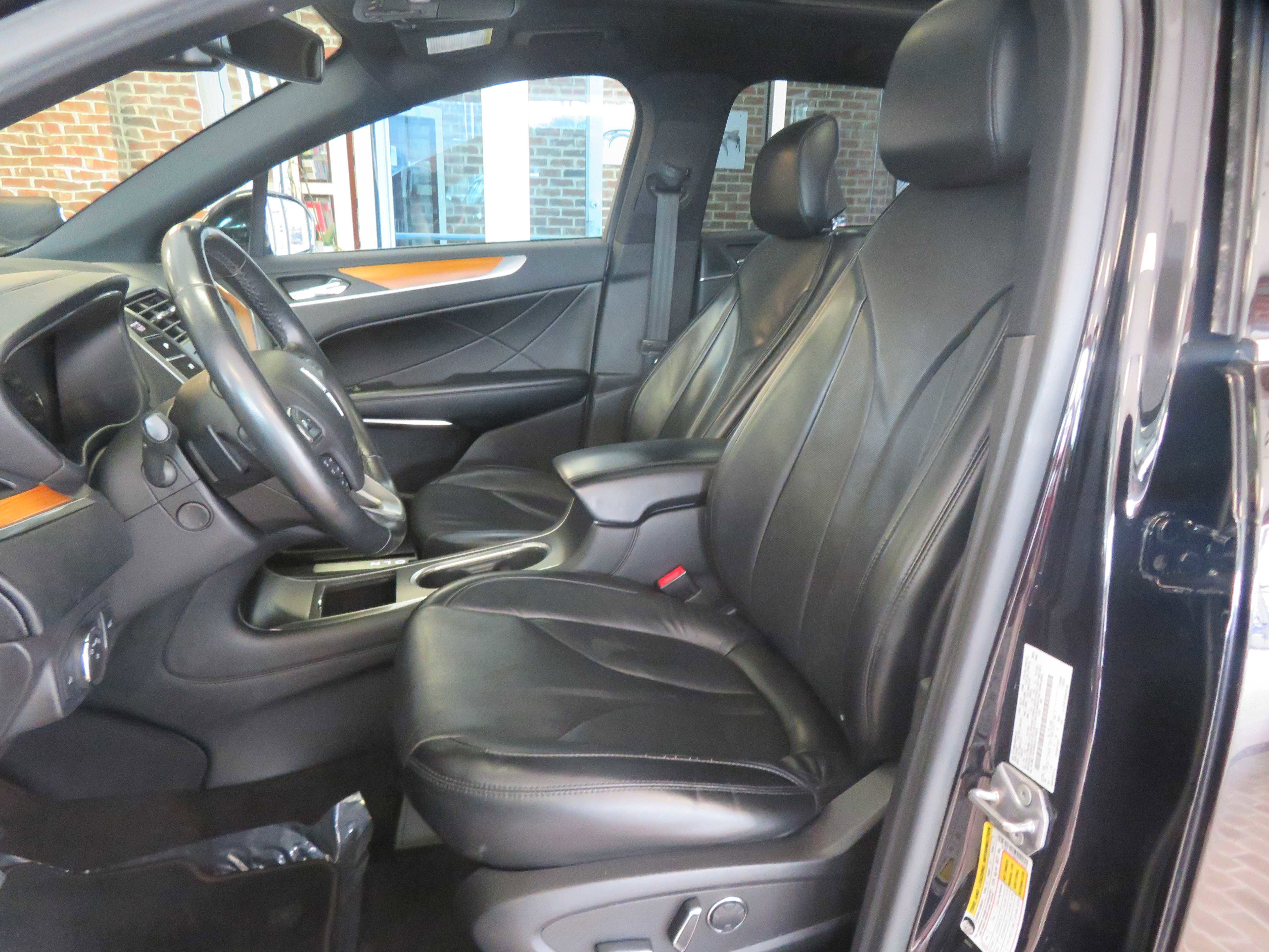 Used 2019 Lincoln MKC Reserve w/ MKC Climate Package image 22