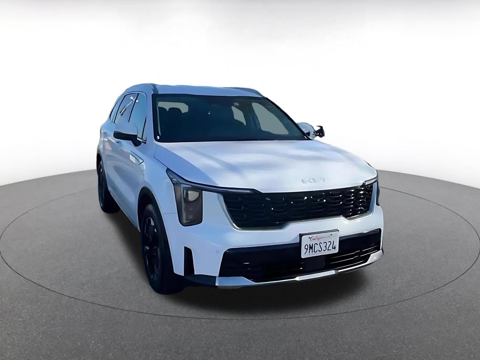 Used 2024 Kia Sorento S FWD image 3