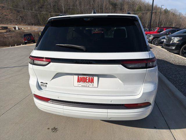 New 2026 Jeep Grand Cherokee Limited AWD/4WD image 4