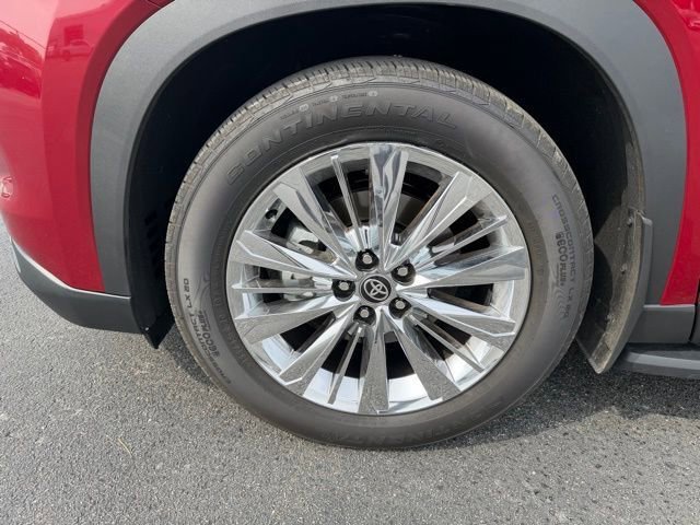 Used 2025 Toyota Grand Highlander AWD image 8