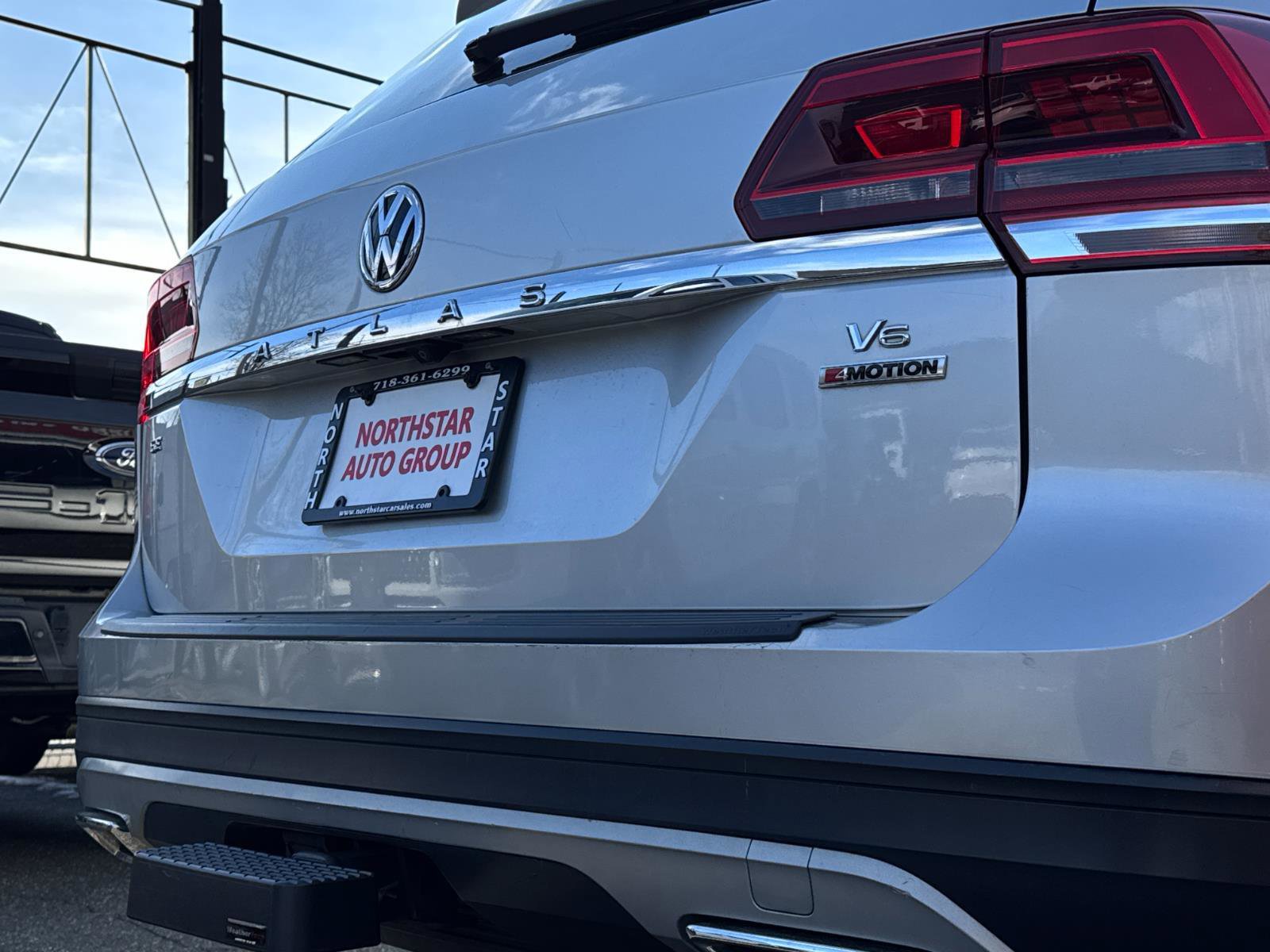 Used 2019 Volkswagen Atlas SE w/ Towing Package image 7