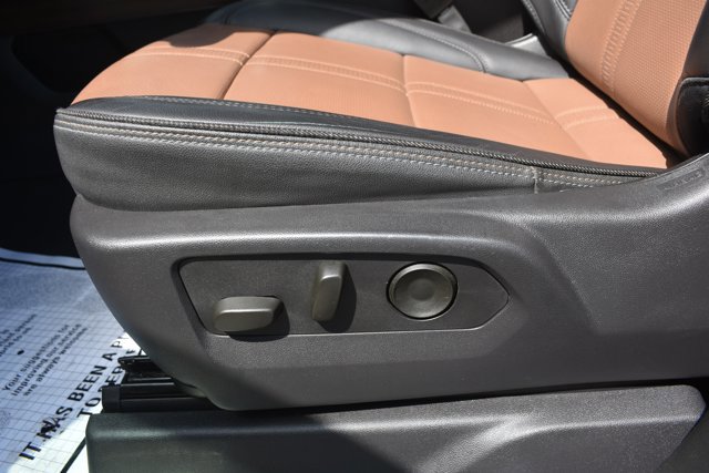 Used 2024 Chevrolet Silverado 1500 High Country w/ High Country Premium Package image 18