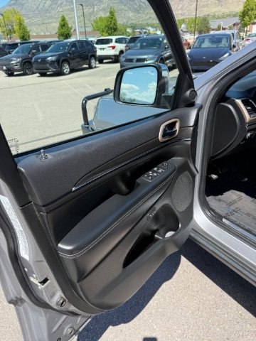 Used 2015 Jeep Grand Cherokee Limited image 10