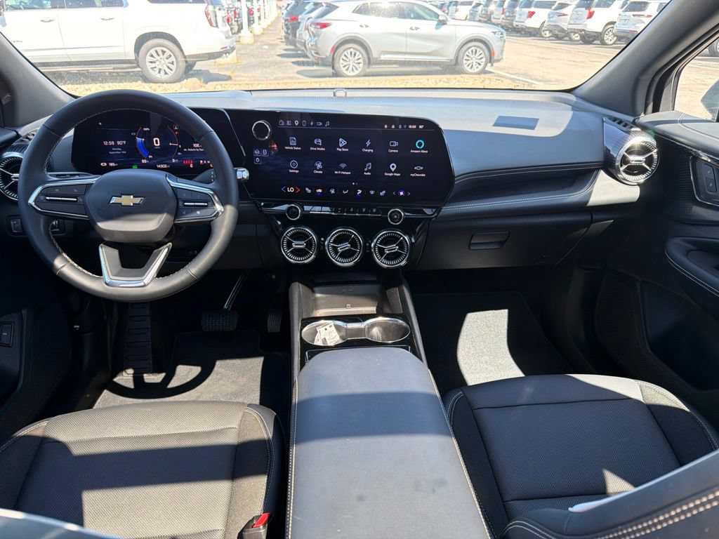 Used 2024 Chevrolet Blazer EV LT AWD/4WD image 19