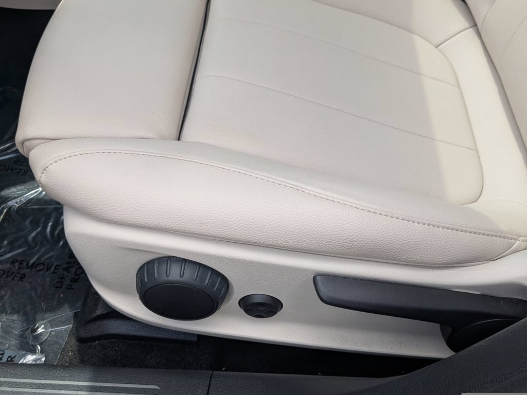 Certified 2022 Mercedes-Benz A 220 4MATIC image 8