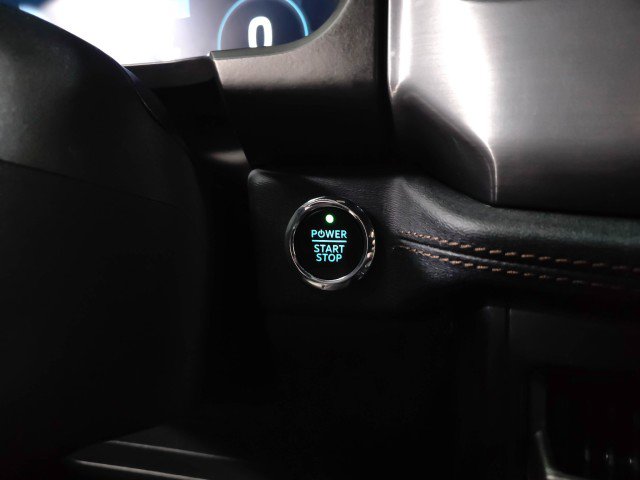 Used 2022 Ford F150 Lightning Lariat image 26