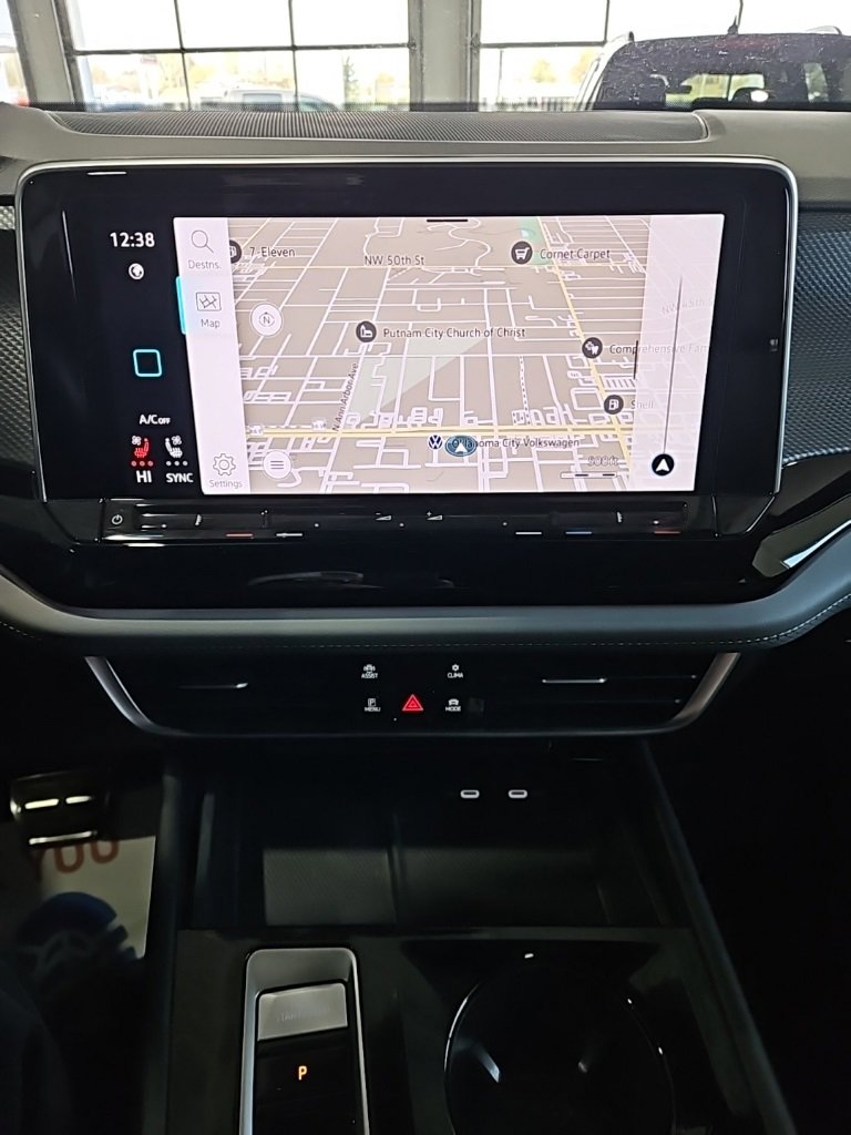 Used 2024 Volkswagen Atlas Cross Sport SEL R-Line image 33