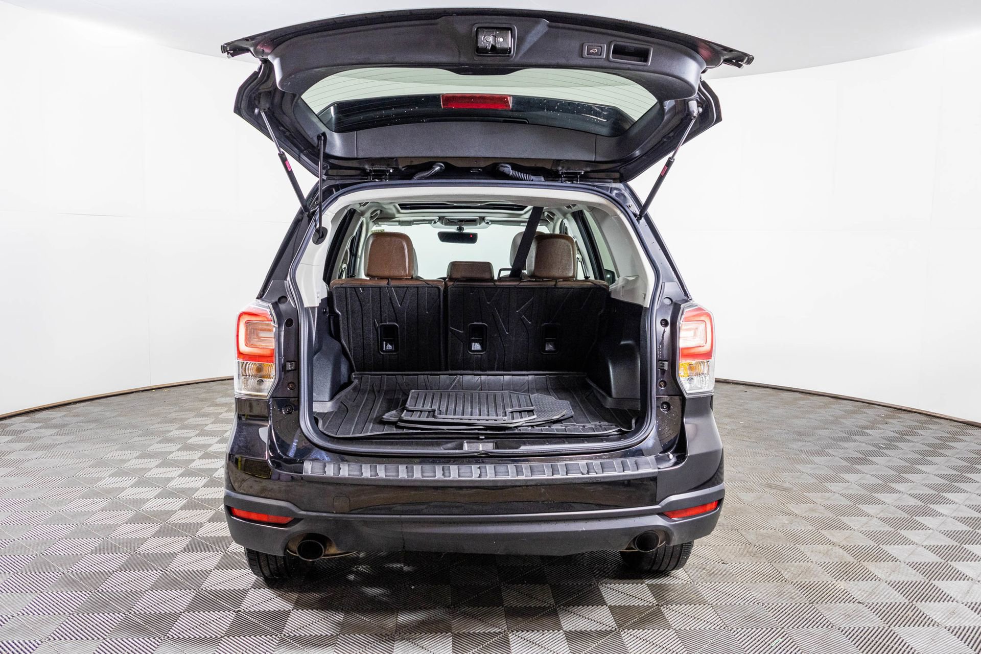 Used 2017 Subaru Forester 2.0XT Touring w/ Popular Package #2 image 40