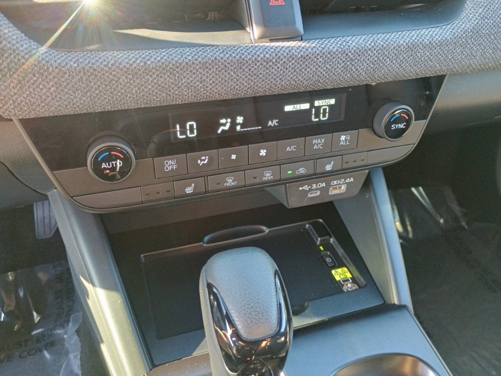 Certified 2026 Subaru Outback Limited AWD/4WD image 31
