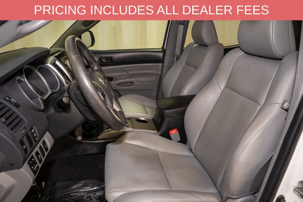 Used 2015 Toyota Tacoma 4x4 Double Cab w/ Limited Package image 10