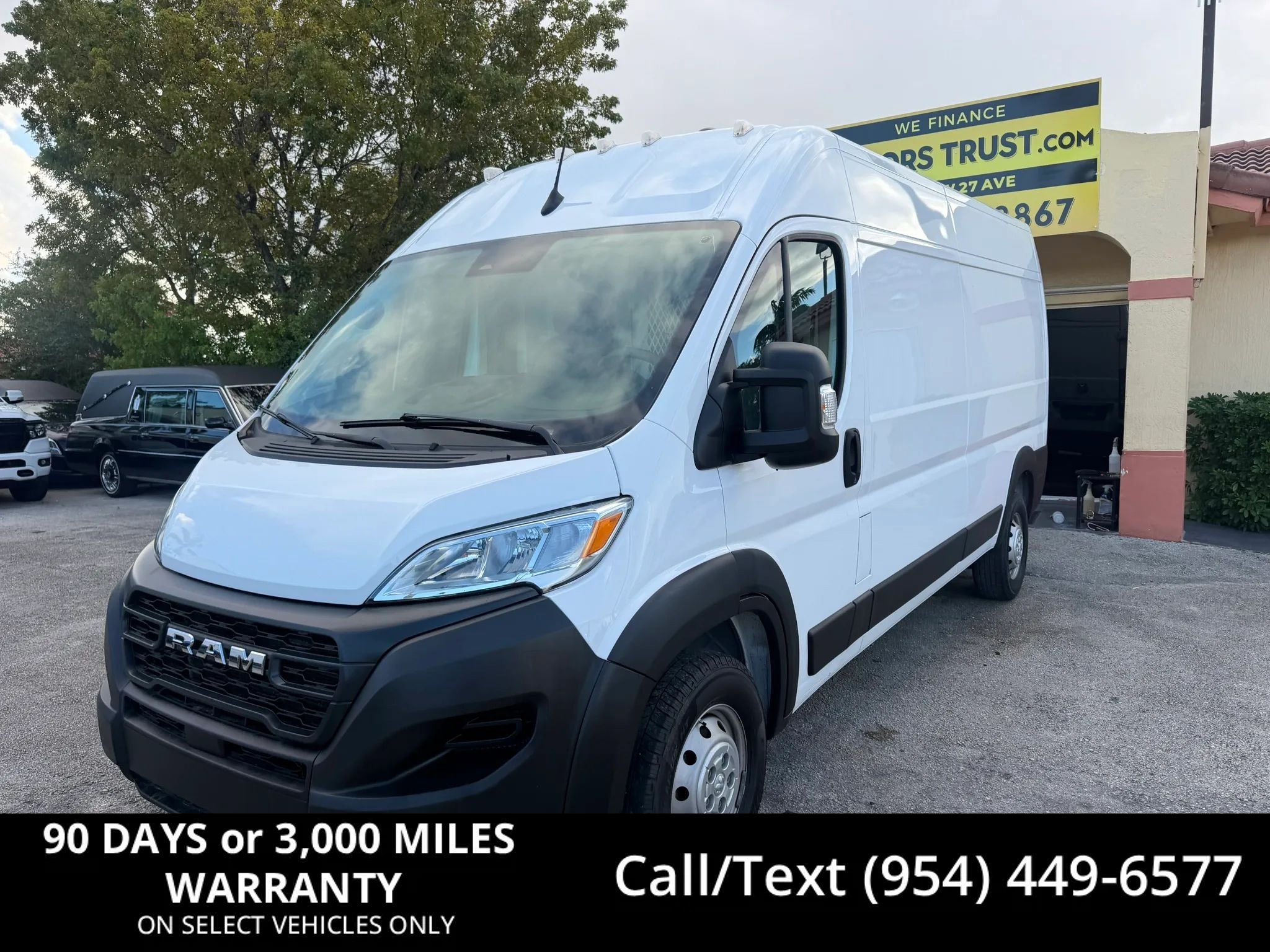 Used 2023 RAM ProMaster 2500 w/ Interior LED Lighting Group FWD image 1