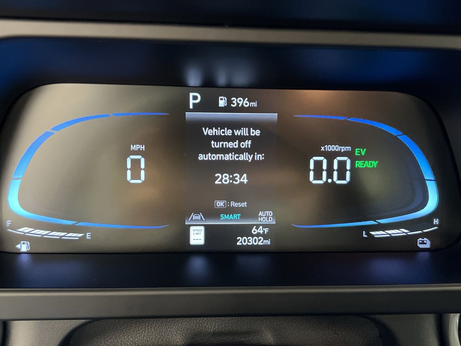 Used 2025 Hyundai Elantra Blue image 17