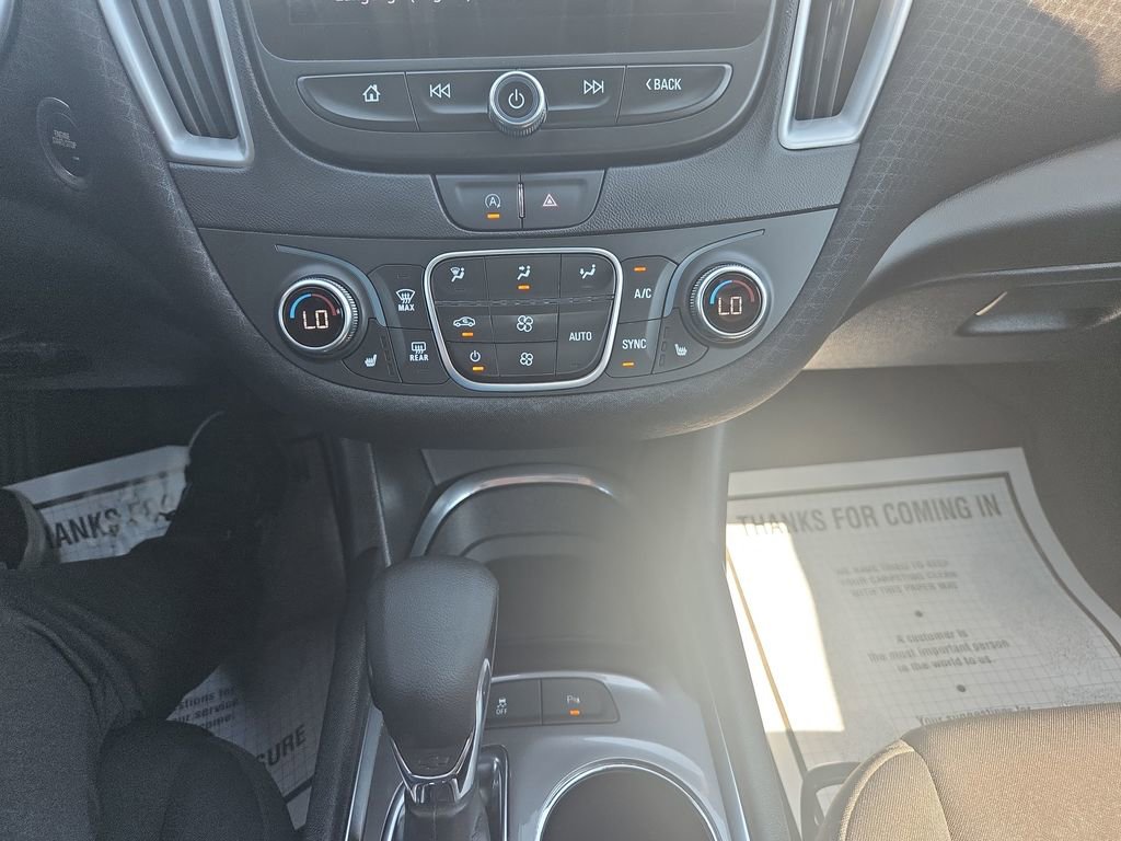 Used 2025 Chevrolet Malibu LT FWD image 19