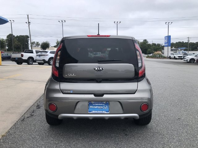 Used 2017 Kia Soul + FWD image 7