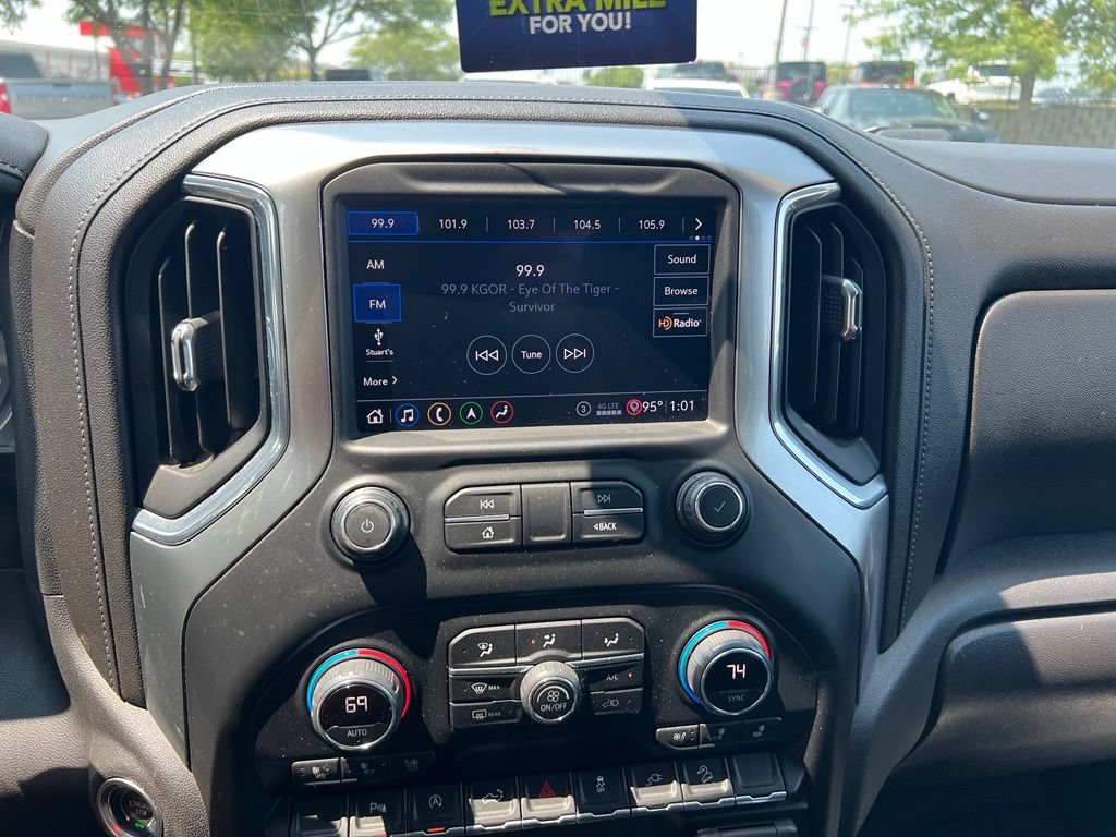 Used 2020 Chevrolet Silverado 1500 LTZ AWD/4WD image 38