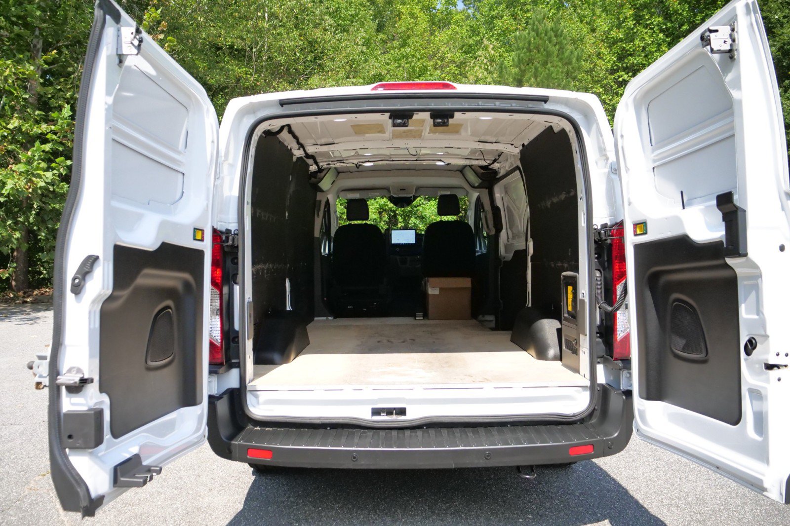 Used 2022 Ford E-Transit Low Roof w/ Load Area Protection Package RWD image 13
