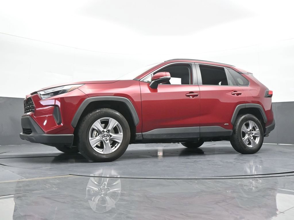 Used 2025 Toyota RAV4 XLE image 59