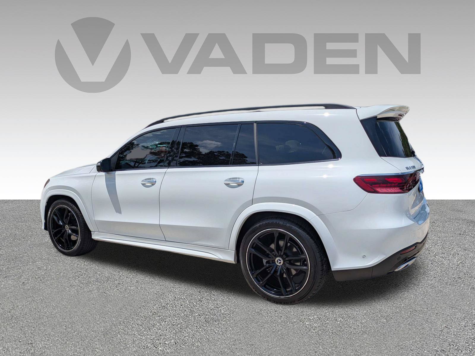 Used 2024 Mercedes-Benz GLS 450 4MATIC image 29