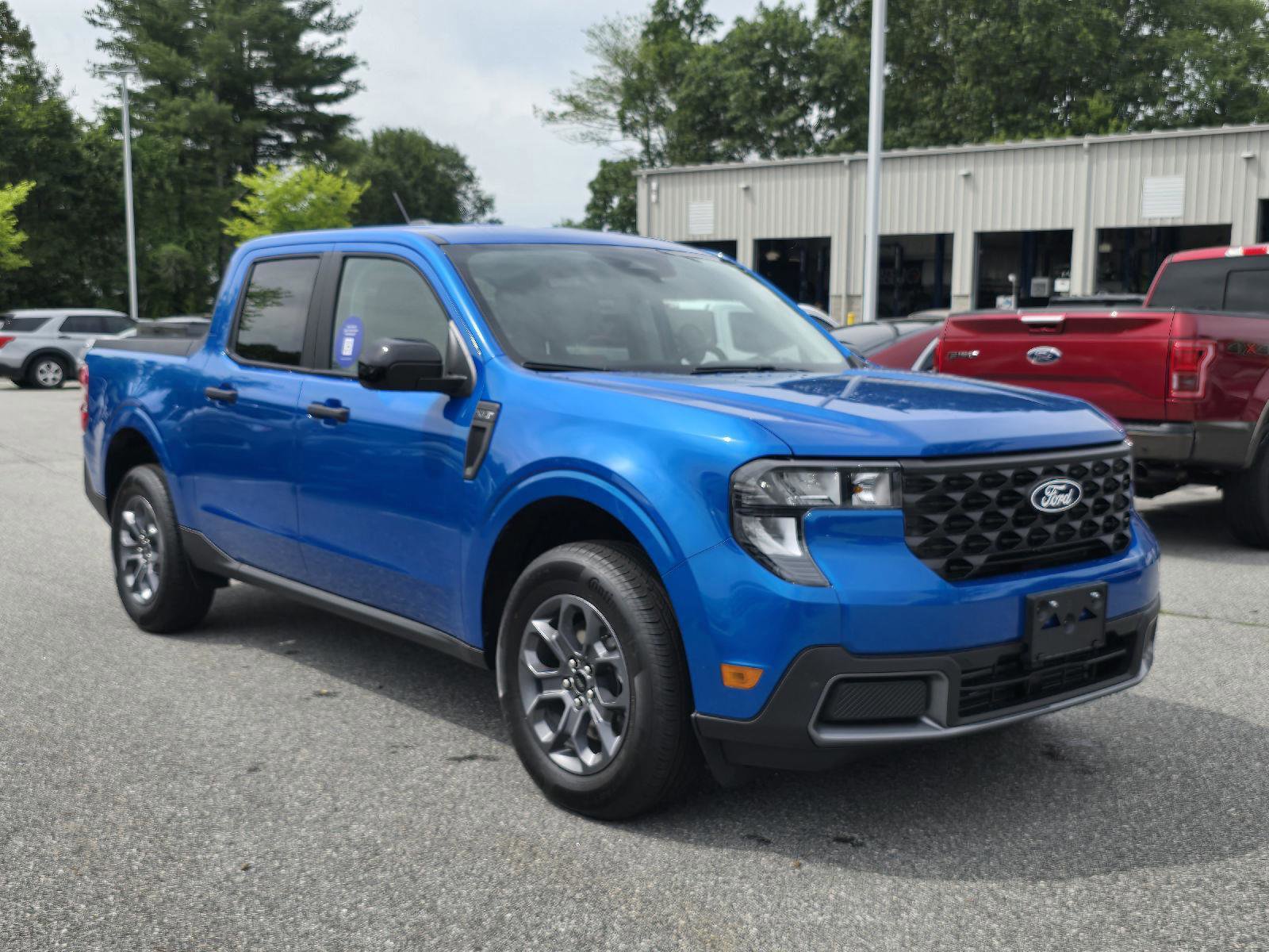 New 2025 Ford Maverick XLT w/ XLT Luxury Package