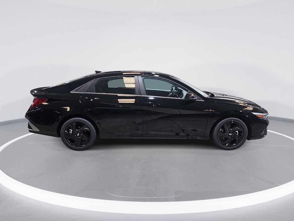 New 2026 Hyundai Elantra SEL Sport Premium FWD image 4
