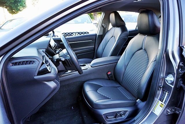 Used 2023 Toyota Camry SE image 14