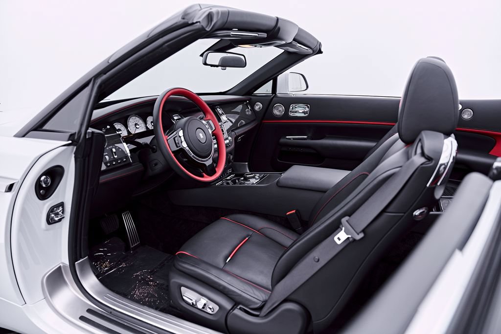 Used 2020 Rolls-Royce Dawn RWD image 46