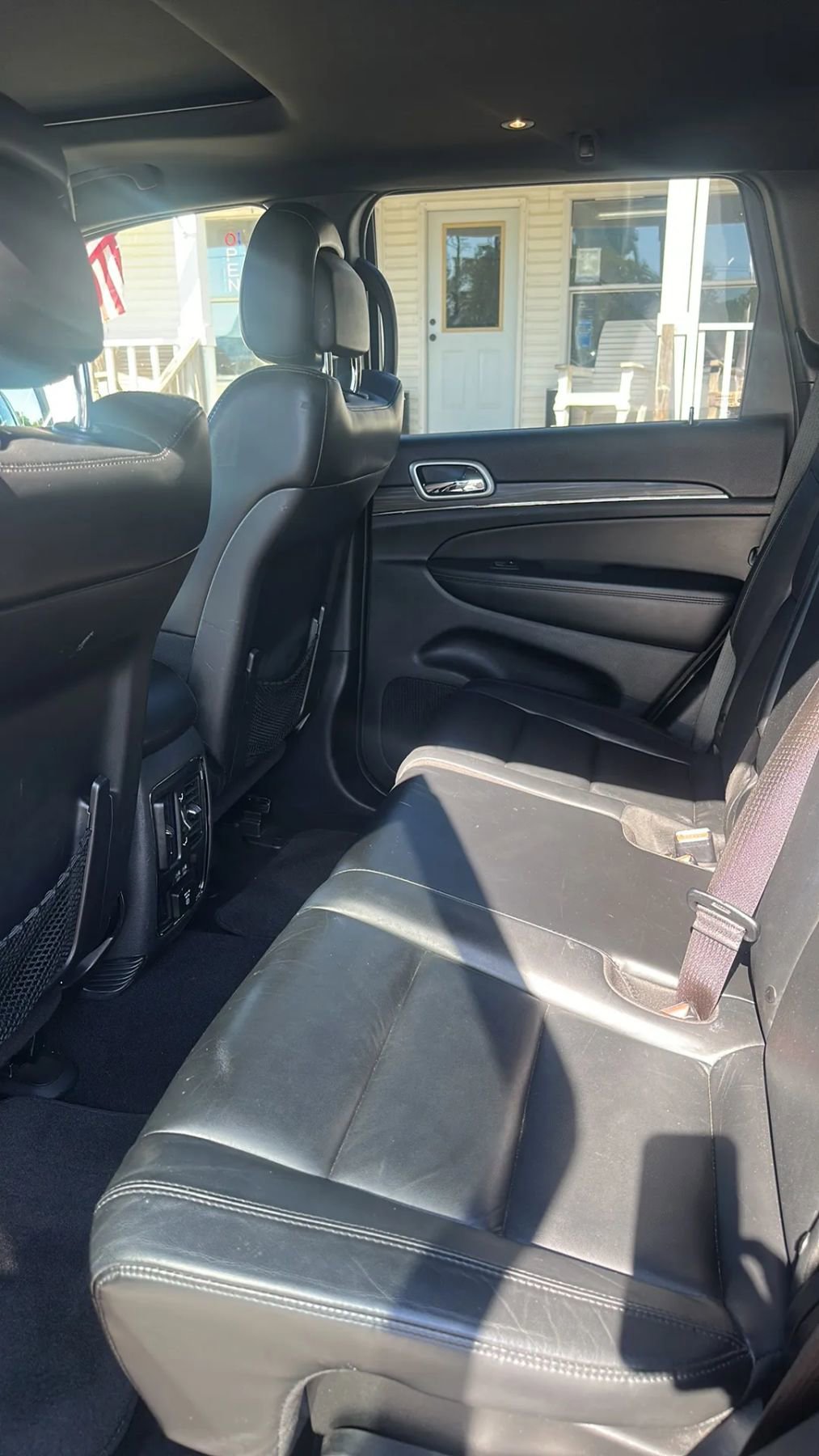 Used 2019 Jeep Grand Cherokee Limited image 19