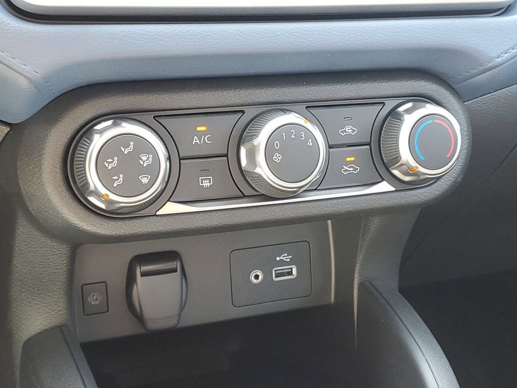 New 2025 Nissan Versa SV w/ Trunk Package image 19