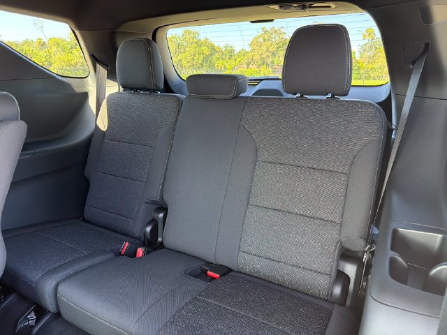 New 2027 Chevrolet Traverse LT w/ Sun and Wheel Package FWD image 20