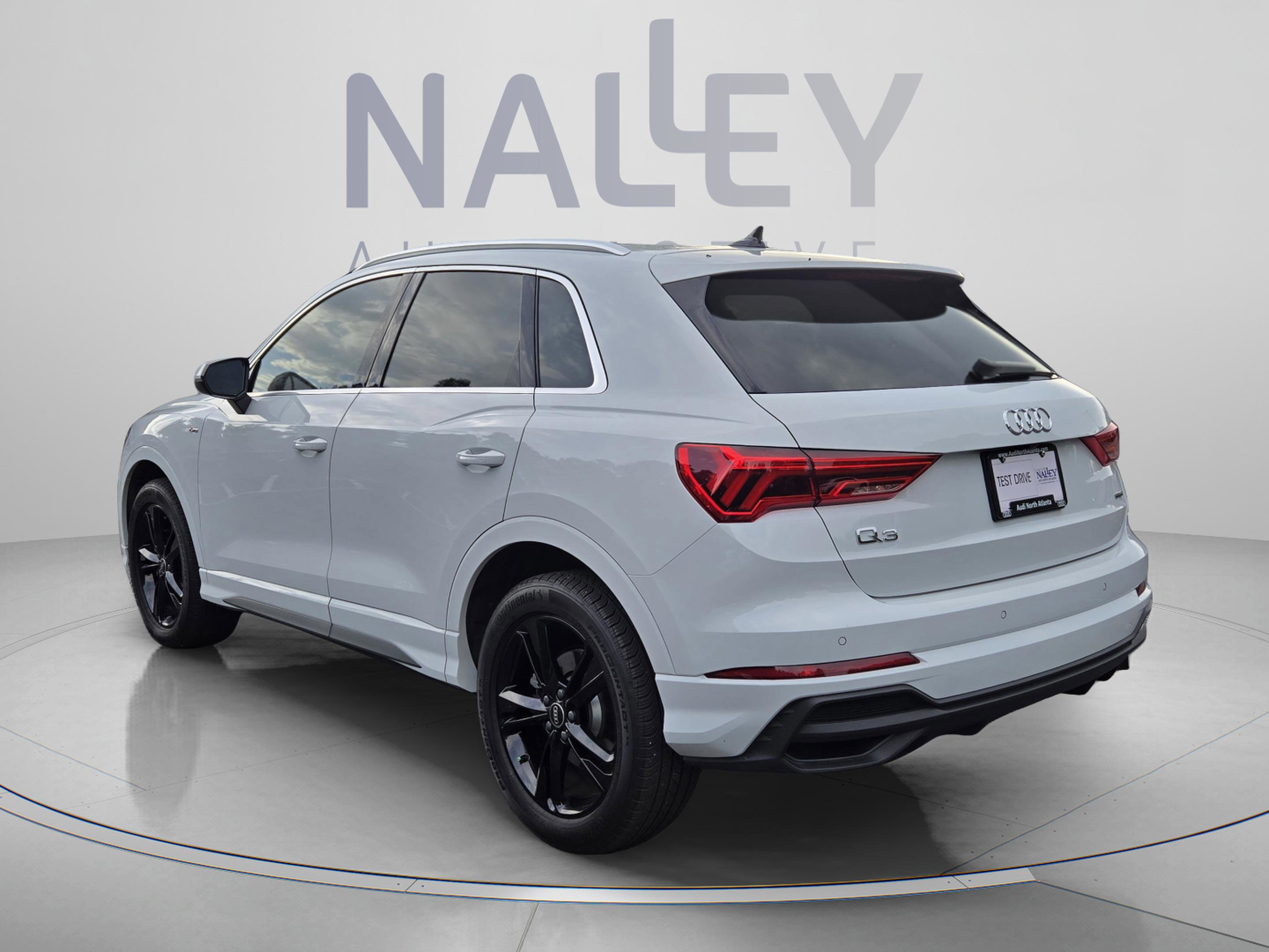 Used 2024 Audi Q3 2.0T Premium Plus AWD/4WD image 3