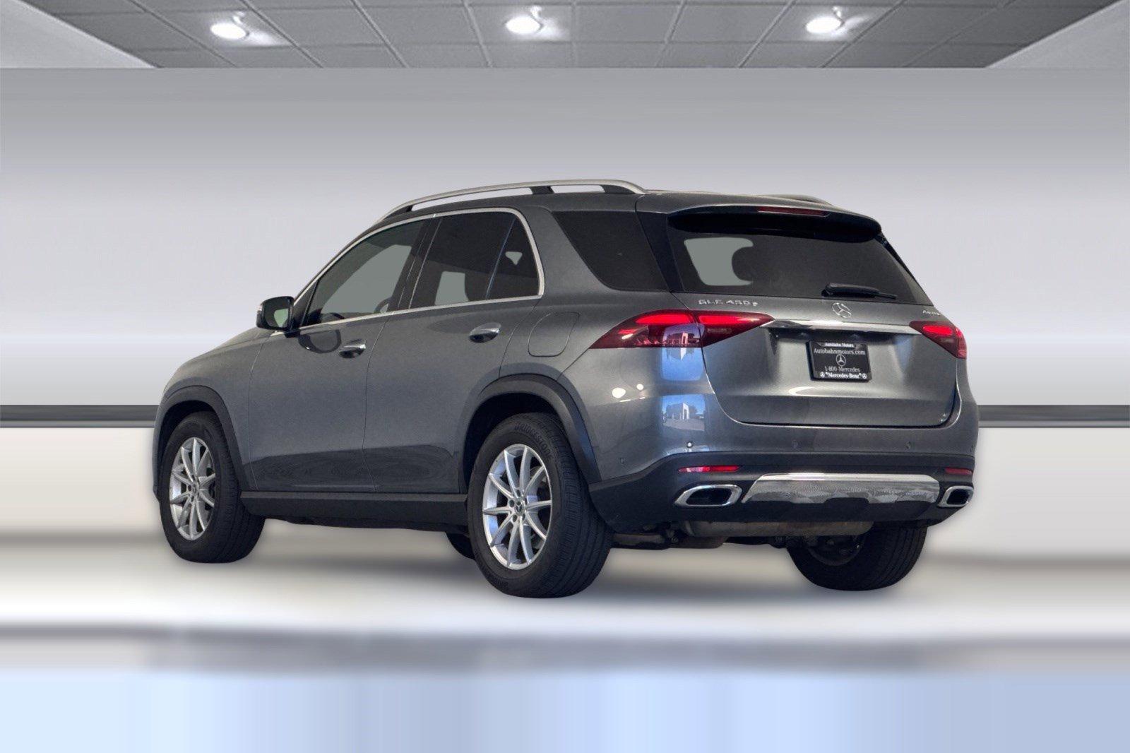 Used 2024 Mercedes-Benz GLE 450e 4MATIC image 3