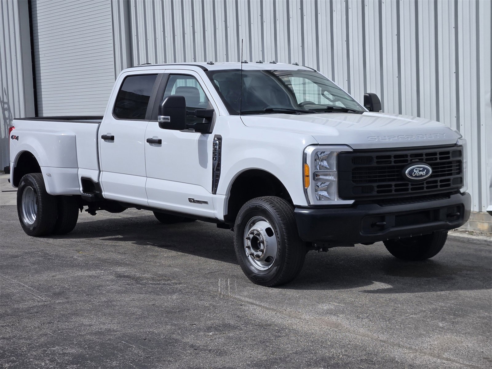 Used 2023 Ford F350 XL image 3