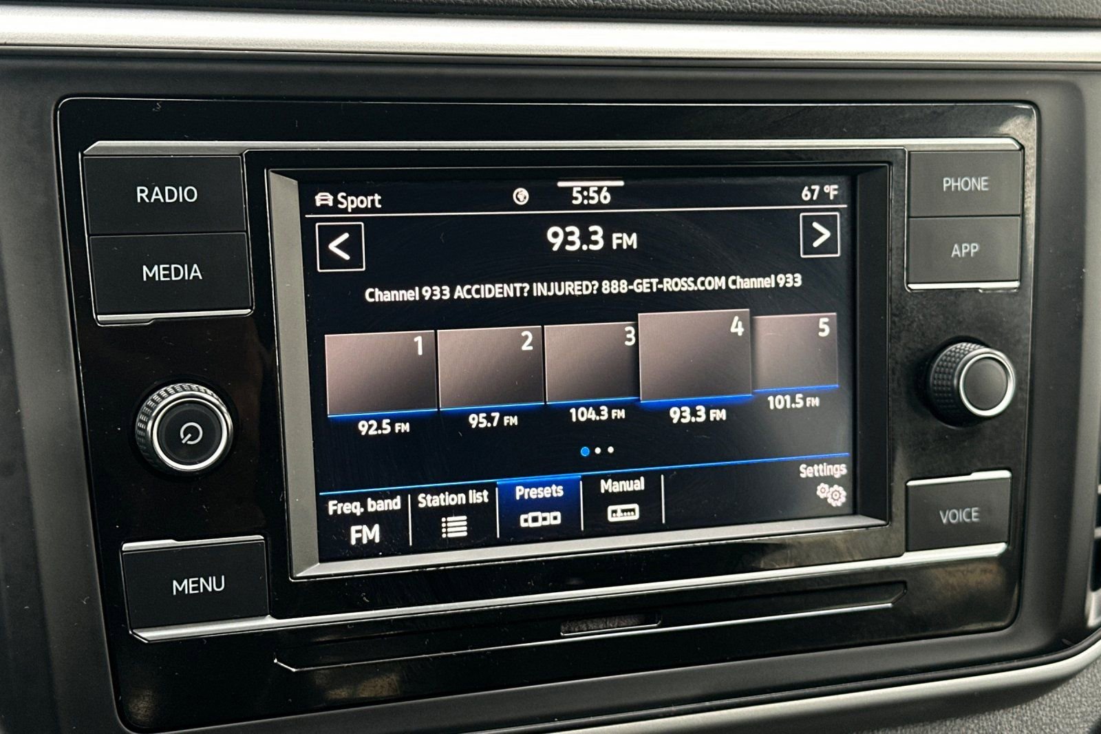 Certified 2022 Volkswagen Atlas Cross Sport SE image 19