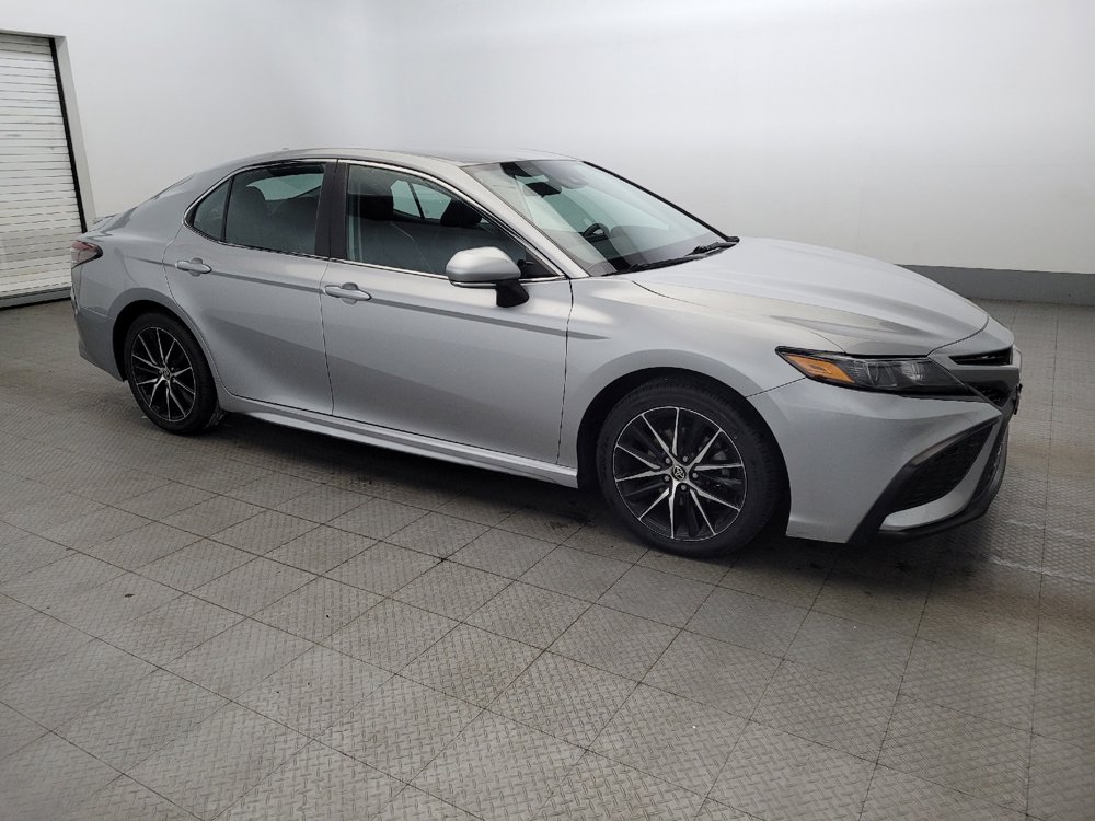 Used 2022 Toyota Camry SE image 11